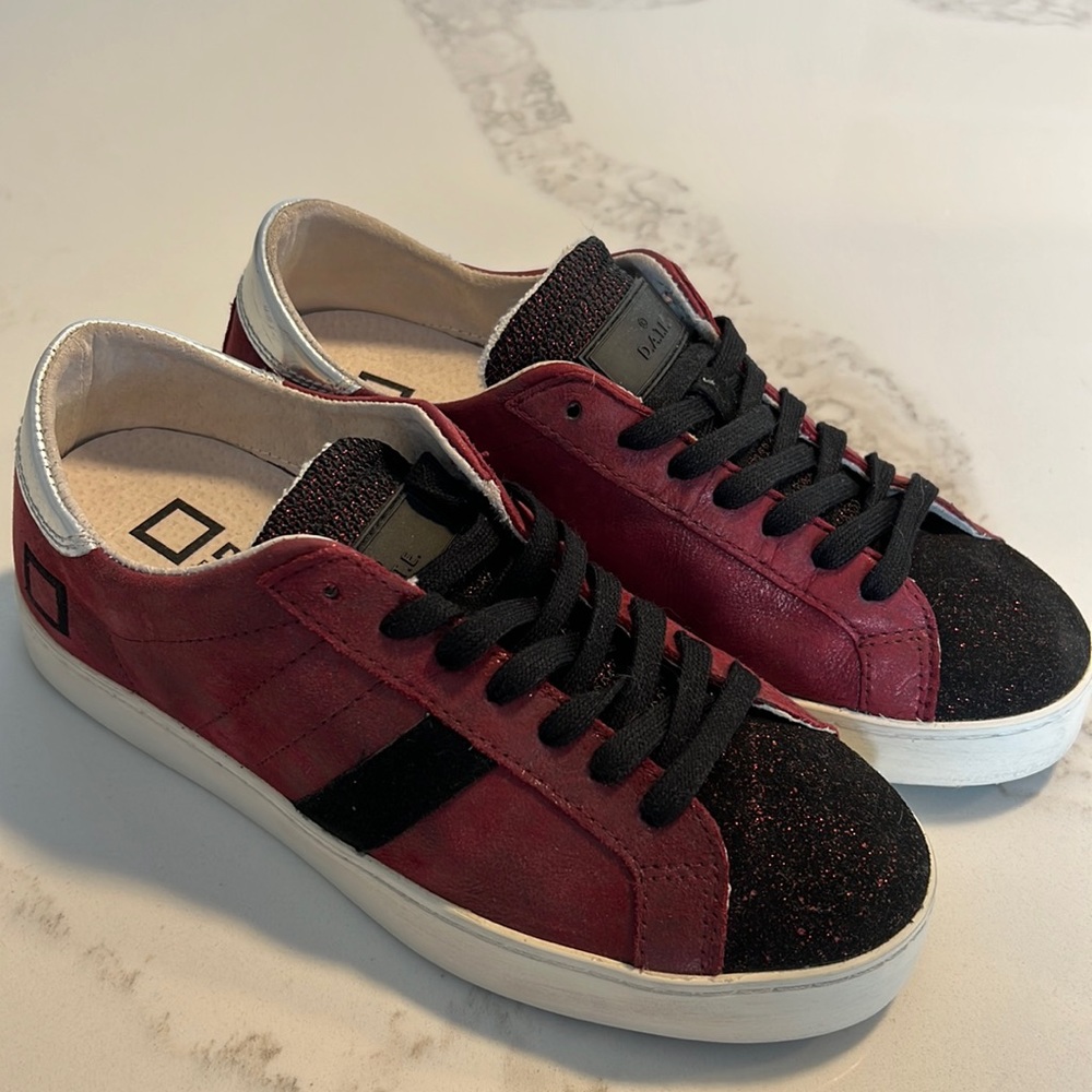 D.A.T.E. Red and black suede sneakers